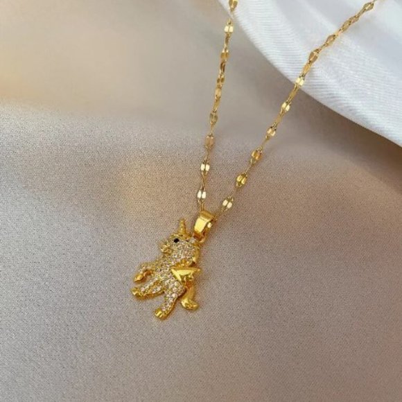 Golden Pegasus Necklace - Picture 3 of 4